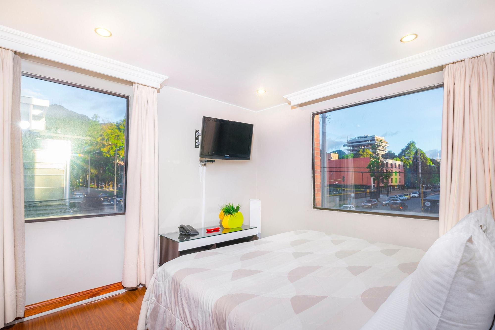 Lloyds Apartasuites Parque 93 Богота Екстериор снимка