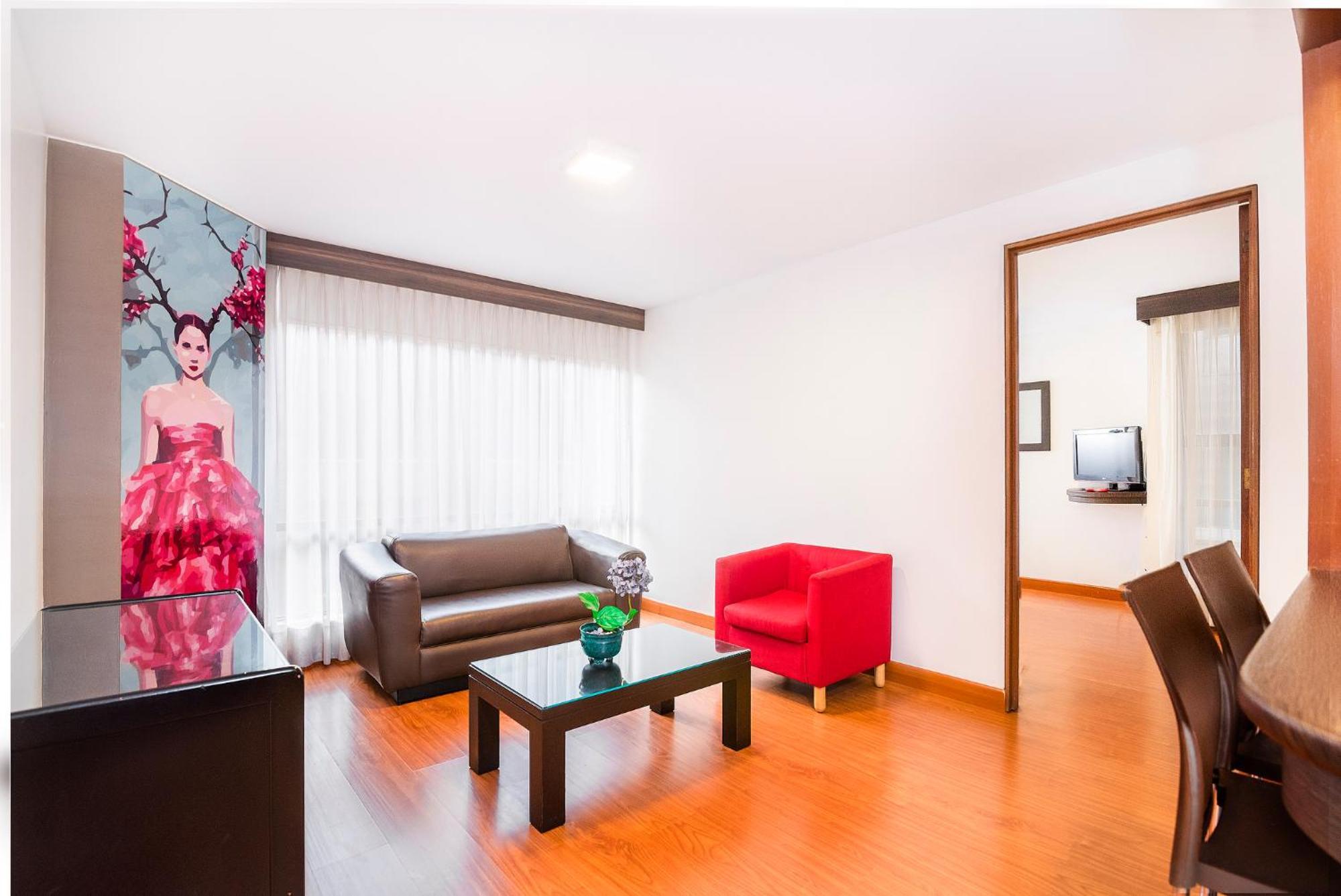 Lloyds Apartasuites Parque 93 Богота Екстериор снимка