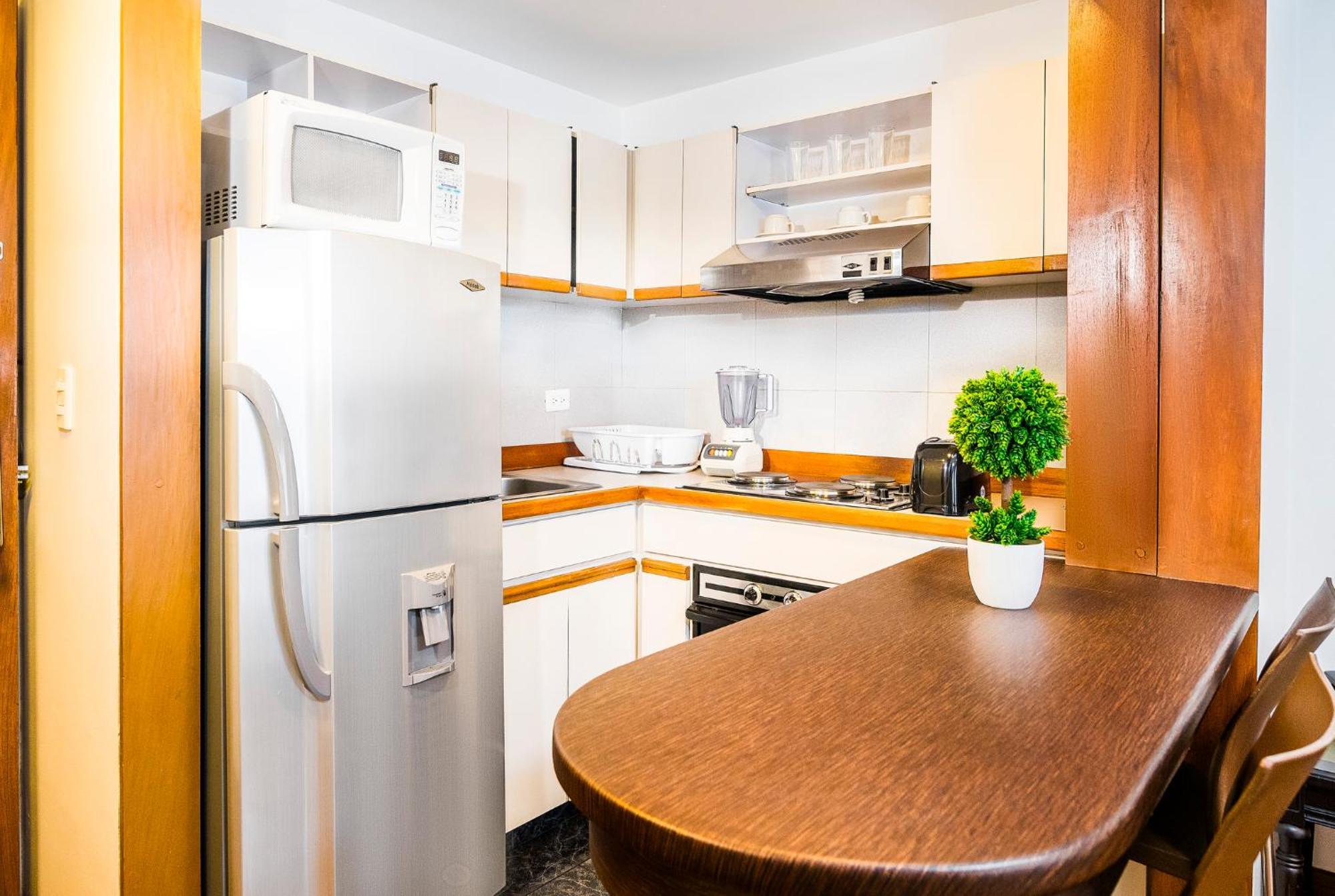 Lloyds Apartasuites Parque 93 Богота Екстериор снимка