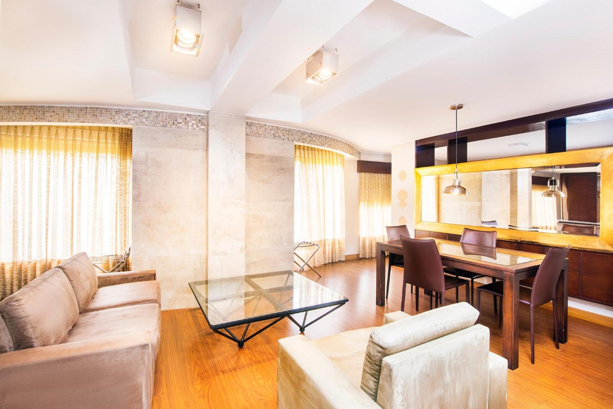 Lloyds Apartasuites Parque 93 Богота Екстериор снимка