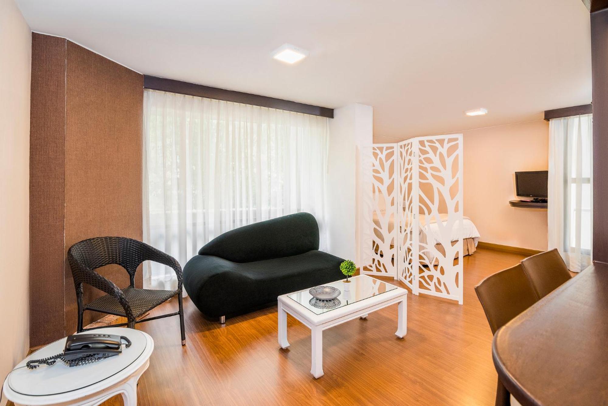 Lloyds Apartasuites Parque 93 Богота Екстериор снимка