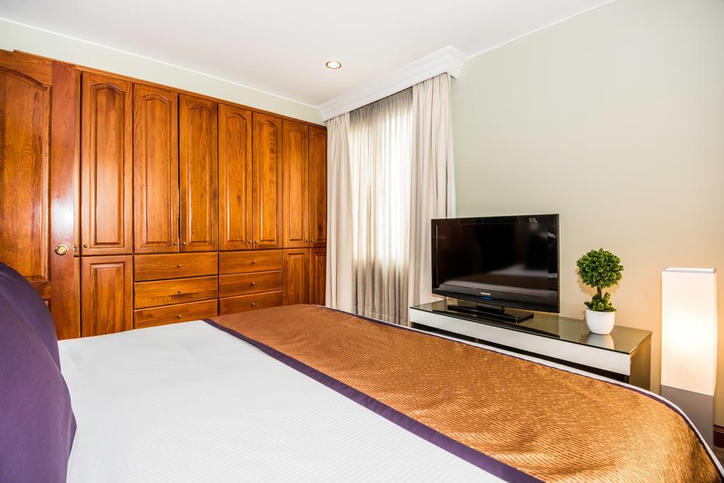 Lloyds Apartasuites Parque 93 Богота Екстериор снимка